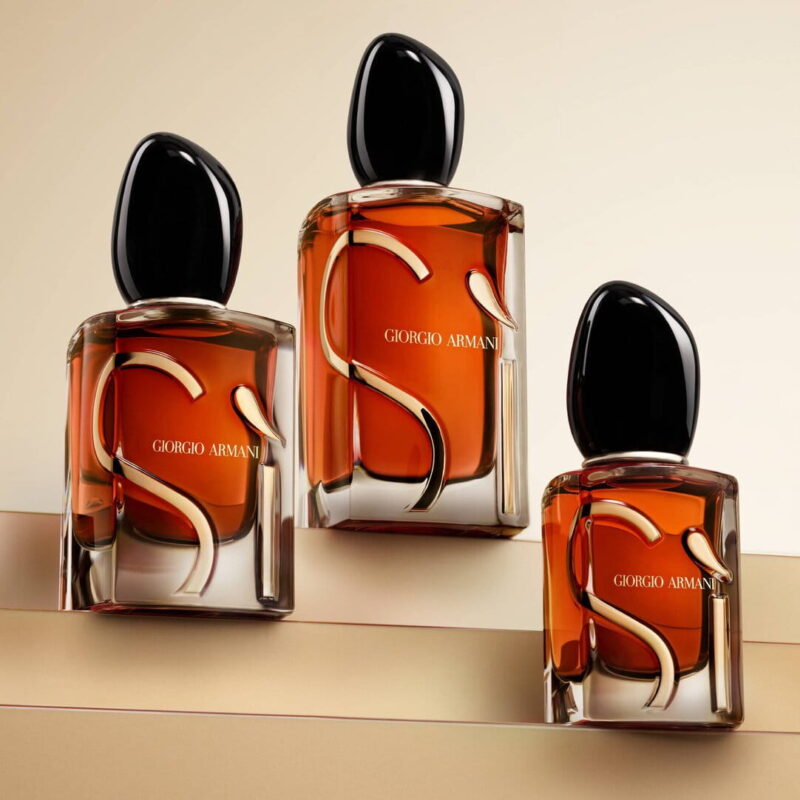 Flacon Giorgio Armani Sì Parfum pour femme