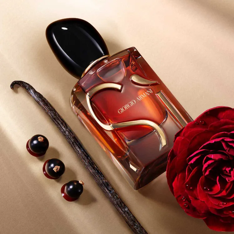 Flacon Giorgio Armani Sì Parfum pour femme